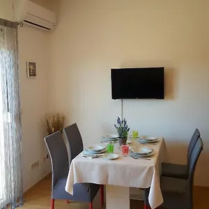 Apartment Apartman Mery Stinjan, Pula